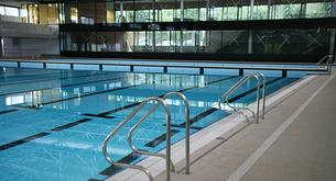 Natación y otros deportes de piscina para combatir el calor