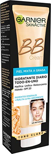 Garnier Skin Active BB Cream Matificante Crema Correctora y Anti Imperfecciones para Pieles Mixtas a Grasas, Tono Claro SPF20 con Vitamina C - 40 ml