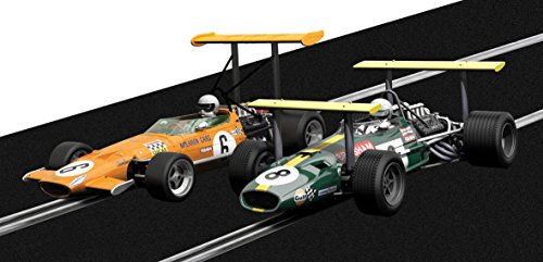 Scalextric C3589A 1:32 Winged Legends Brabham BT26A y McLaren M7C Slot Cars (Pack de 2)