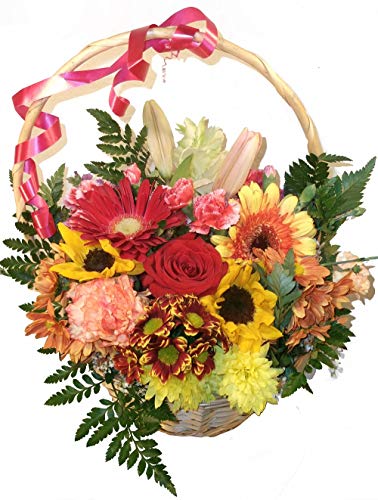 Flores naturales a domicilio variadas en cesta con envio y nota dedicatoria incluidas en el precio