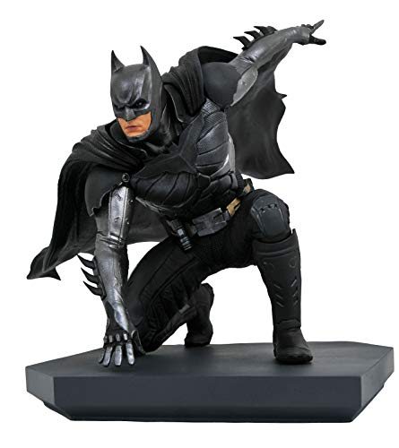 DIAMOND SELECT TOYS DC Gallery: Injustice 2 - Batman PVC Statue (NOV192337) 15 centímetros