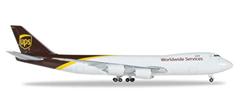 UPS Airlines Boeing 747-8F - N607UP - Alas / Avión de Recogida