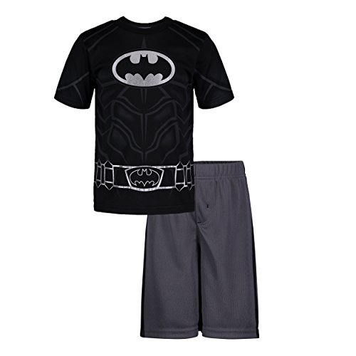 DC Comics Conjunto de Deporte para Verano de Batman con Pantalón Corto de Malla y Camiseta de Manga Corta para Niños, Negro/Gris 5 Años