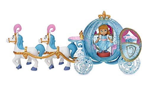 Disney Tienda Cenicienta Mini Playset, colección Disney Animators' Collection, incluye figura y carruaje con caballos
