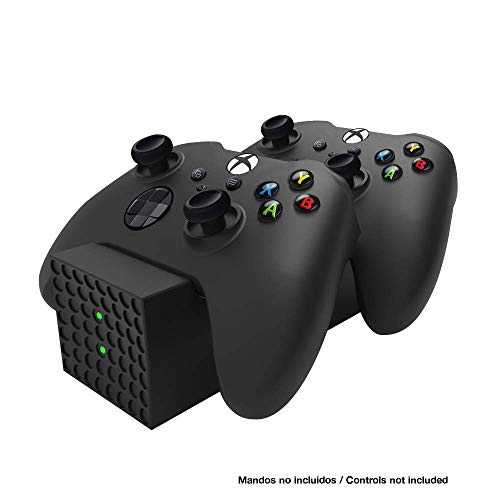 - Base Cargador para mandos para Series X y S (Xbox Series X)