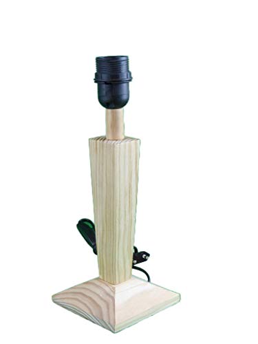 Lámpara de mesa. En madera maciza. En crudo, para pintar. Incluye casquillo y conexión. Medidas: Alto 26 cms. Base: 11,5 * 11,5 cms.