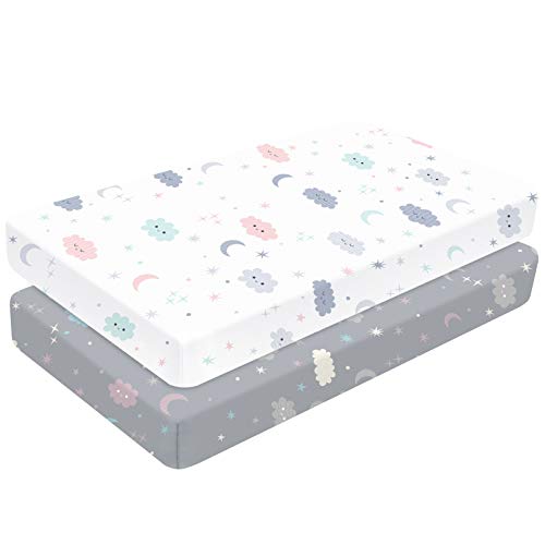 Yoofoss - Juego de sábanas elásticas para cuna de 70 x 140 cm / 50 x 90 cm, paquete de 2 colchones portátiles para colchón de cuna para bebés, niños y niñas, ultra suave, estrellas de nubes y luna