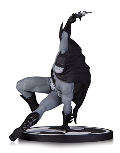 DC coleccionables Batman Blanco y Negro Estatua por Bryan Hitch