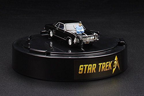 SDCC 2016 Star Trek Hot Wheels 64 Buick Riviera con Spock 1: 64