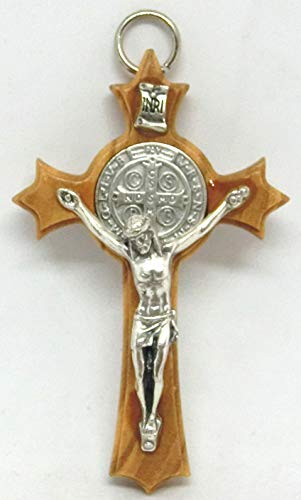 GTBITALY 10.022.91 - Cruz de San Benito de madera de olivo con anillo, medida 8 cm troquelada