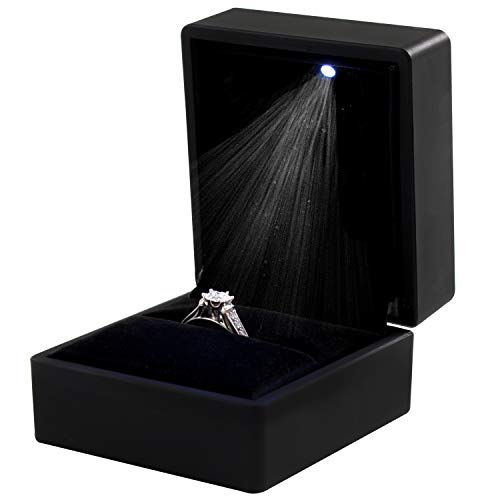 TRIXES Caja para Anillo – Caja para Joyas Cuadrada- para Anillo de Compromiso Boda - Elegante Vitrina con luz LED - Negra con Interior de Terciopelo - 6.5 x 6 x 5cm (L x A x H)