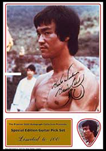 Printed púas Company Bruce Lee foto firmada y púa de guitarra a juego (autógrafo y juego de púa)