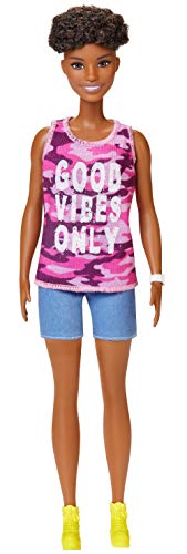 Barbie Fashionista - Muñeca con pelo moreno rizado y corto (Mattel GHP98) , color/modelo surtido