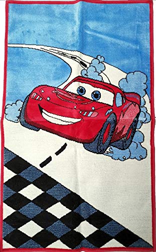 Alfombra de habitación infantil Disney para niños y niñas • Carpet (55 x 90 cm), Cars • Lighning McQueen en carretera