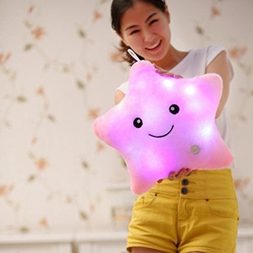 Bei Wang pilas de cinco puntas LED parpadeante luz almohada Forma de Estrella Muñecas decorativas lindas (Rosa)