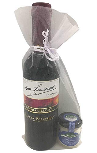 Detalle para comuniones con vino miniatura Don Luciano Tempranillo y una crema de queso de oveja y vaca en bolsa de organza (Pack 24 ud)