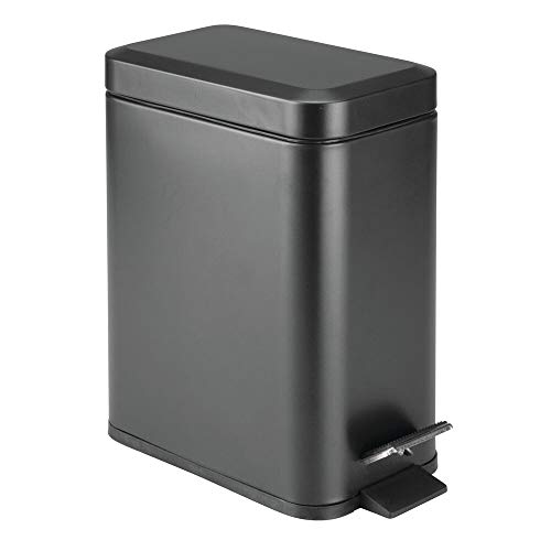 mDesign Cubo de basura rectangular – 5 litros – Compacto contenedor de residuos con cubeta interior para oficina, baño o dormitorio – Moderna papelera de metal y plástico – negro