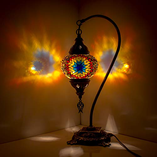Impresionante lámpara de mesa de cristal turco marroquí hecho a mano con base de bronce multicolor