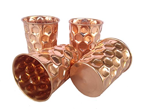 Rastogi Handicrafts Juego de jarra de cobre puro de 1500 ml de capacidad de 300 ml de cristal con forma de corte de diomondo, juego de vajilla para almacenar agua potable ayurveda (4 vidrios)