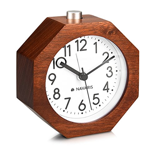 Navaris Reloj analógico de Madera - Despertador Retro Octagonal con función Snooze y Alarma - Reloj clásico en Madera Natural marrón Oscuro