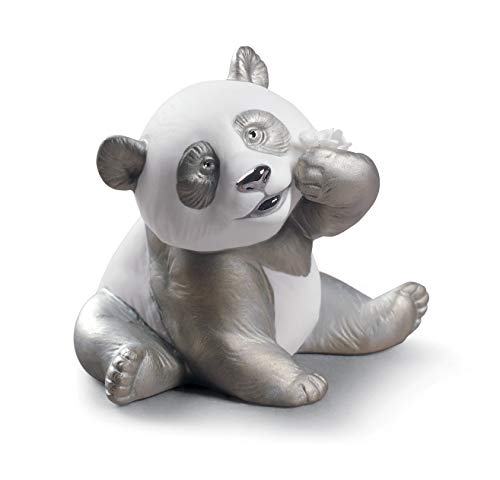LLADRÓ Figura Oso Panda Contento. Lustre Plata. Figura Panda de Porcelana.