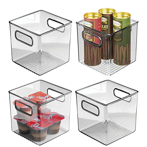 mDesign Juego de 4 cajas organizadoras con asas – Práctico organizador de frigorífico para almacenar alimentos – Contenedor de plástico sin BPA para armarios de cocina o nevera – transparente/gris