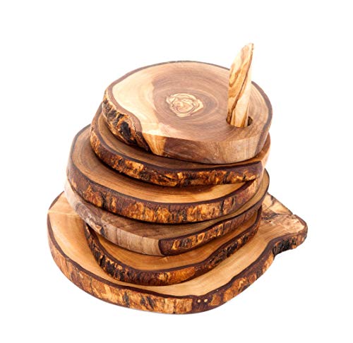 Verano Spanish Ceramics Posavasos hecho a mano de madera de olivo con forma de copa en una gole – 6 x 9 cm