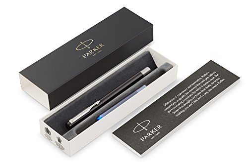 PARKER Vector pluma estilográfica, color negro con adorno cromado, plumín mediano, tinta azul, en estuche de regalo