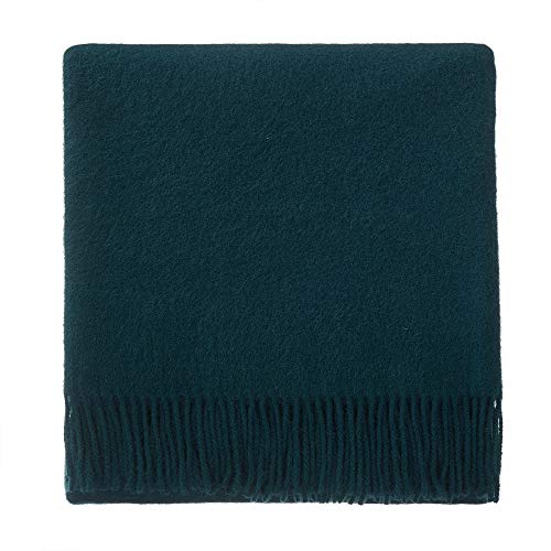 URBANARA Manta de lana de cordero Mirar de 130 x 190 cm, color verde abeto – 100% pura lana de cordero – Ideal como manta, manta o manta para sofá y cama – Manta cálida con flecos