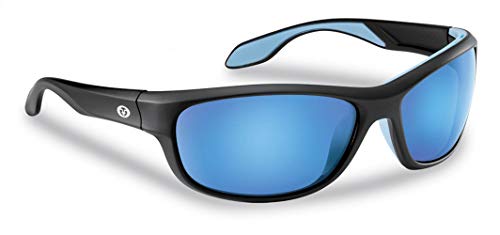Flying Fisherman Cayo - Gafas de sol polarizadas con bloqueador UV AcuTint para pesca y deportes al aire libre, marcos negros mate, lentes de espejo azul ahumado