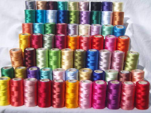 Set de 50 x Bobinas de hilo de Seda para bordar de máquina de coser Muy Buena Calidad