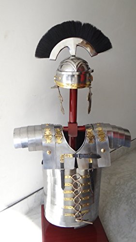 Traje Lorica segmentata de centurión romano de Historicalmuseumstore con armadura y casco con adorno de color negro.