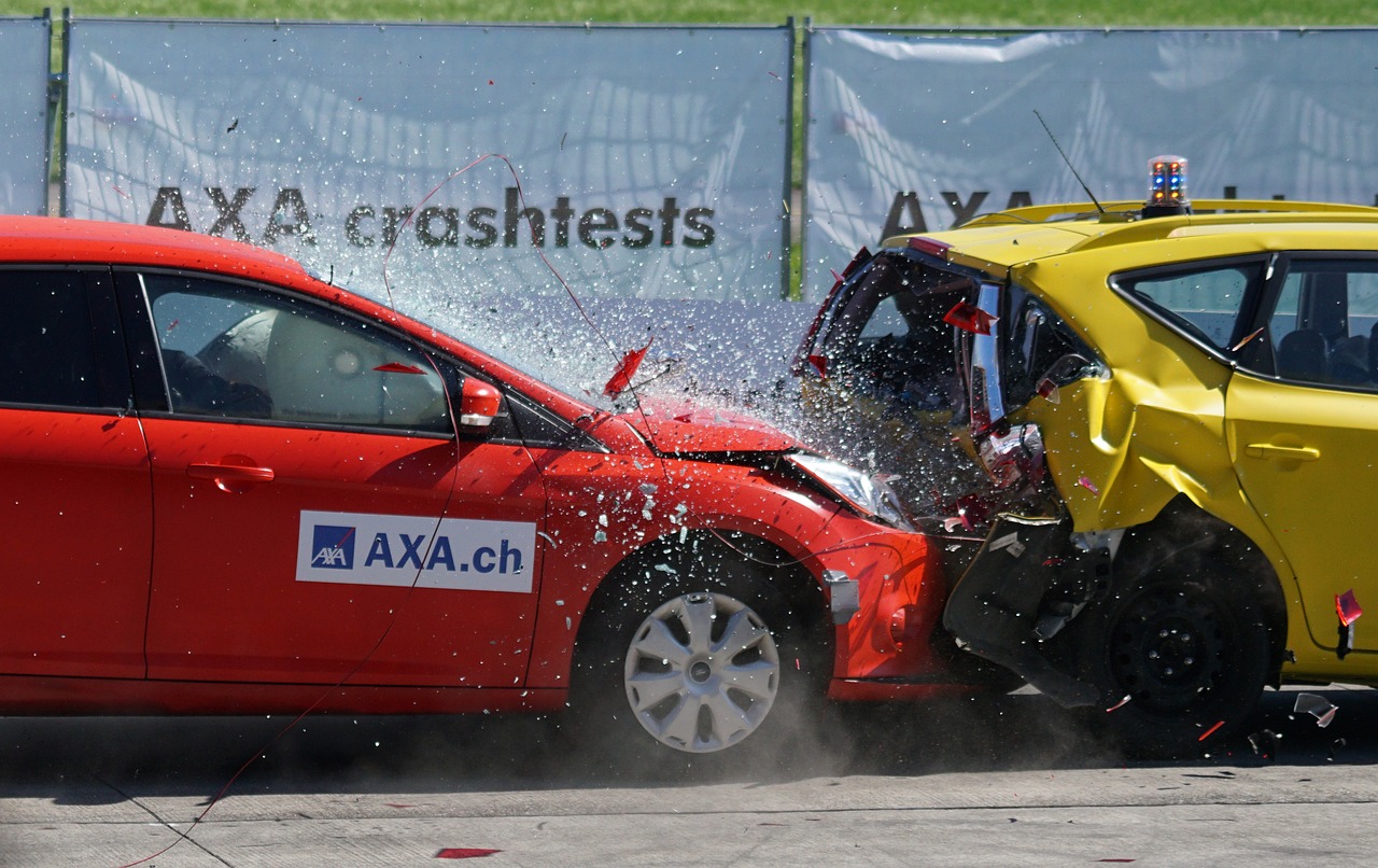 ¿Qué debo hacer si se enciende la luz de aviso del airbag?