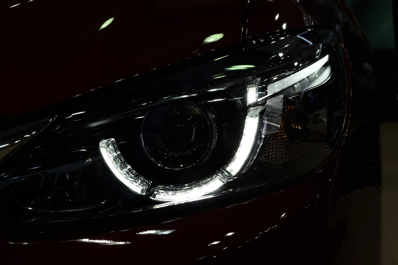 ¿Qué motor tiene Mazda6 2004?