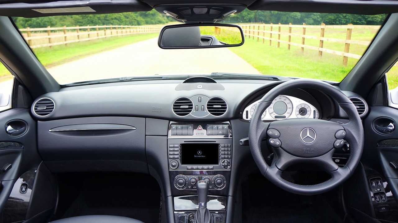 ¿Qué significa cuando se prende la luz del airbag?