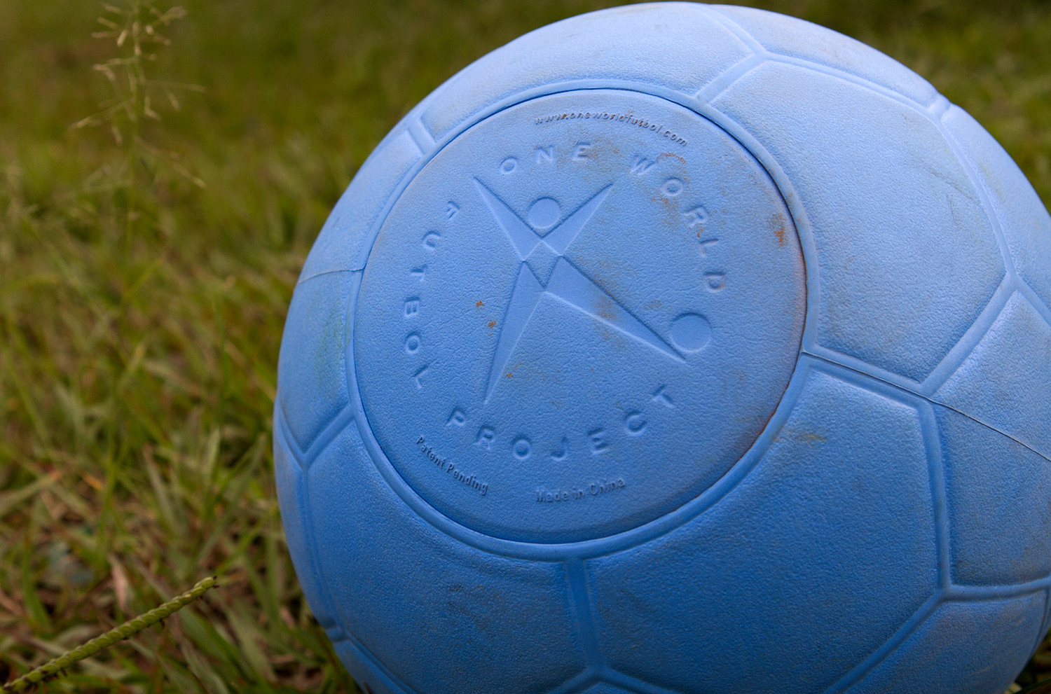 El balón de fútbol que nunca se pincha El balón de fútbol que nunca se pincha