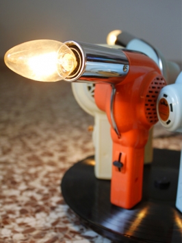 secador convertido en lámpara