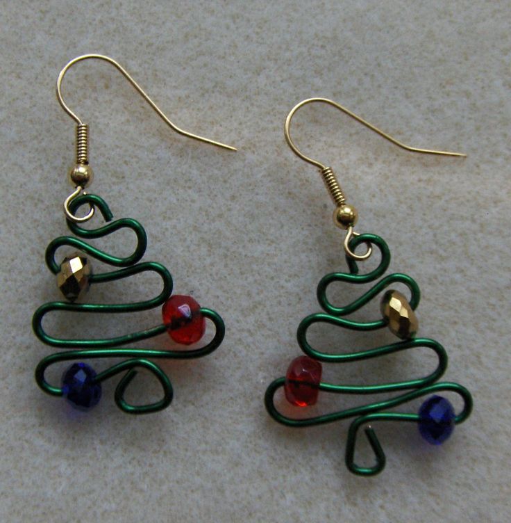 Pendientes en forma de árbol de Navidad