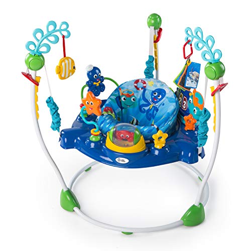 Baby Einstein, Saltador y Centro de actividades Neptune's Ocean Discovery con 15 juguetes interactivos multilingües, luces y música, altura ajustable Baby Einstein, Saltador y Centro de actividades Neptune's Ocean Discovery con 15 juguetes interactivos multilingües, luces y música, altura ajustable