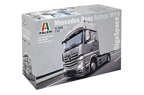Italeri- 1:24 Mercedes Benz Actros MP4 Gigaspace. (3905)