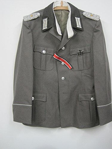 Chaqueta de uniforme similar al de la Wehrmacht, con decoraciones y Cruz de hierro, para película