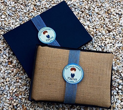 Libro de comunión niño personalizado y hecho a mano, álbum de firmas para comunión completamente personalizado con el nombre del niño, la fecha, la Iglesia, el restaurante y una dedicatoria personal. Simplemente sin igual. Personal y emotivo Libro de comunión niño personalizado y hecho a mano, álbum de firmas para comunión completamente personalizado con el nombre del niño, la fecha, la Iglesia, el restaurante y una dedicatoria personal. Simplemente sin igual. Personal y emotivo