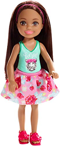 Mattel Barbie Chelsea-Muñeca Morena con Falda de Flores, Juguetes +3 años, Multicolor FXG79