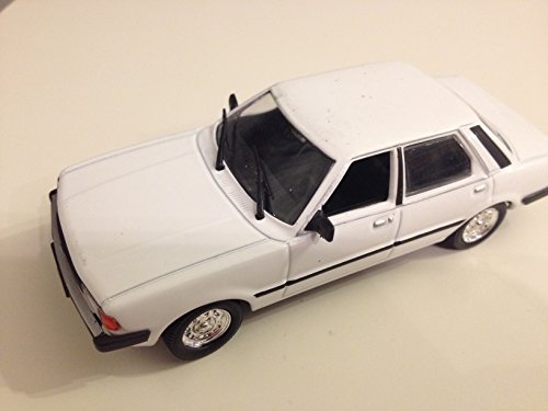 Générique 1:43 Russian Car : Ford Taunus MK III 1:43 IXO Legendary Car RU92