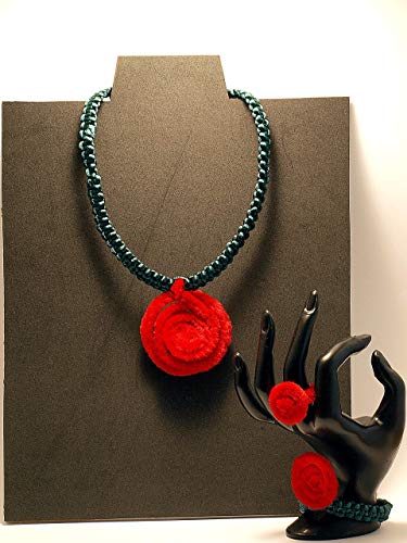 Conjunto collar,pulsera y anillo círculos de tela y alambre reciclado hecho a mano