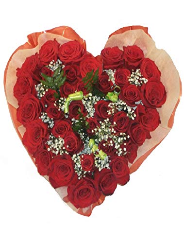 Rosas naturales a domicilio en forma de corazon con envío y nota dedicatoria incluidos en el precio, el corazón es de seis rosas
