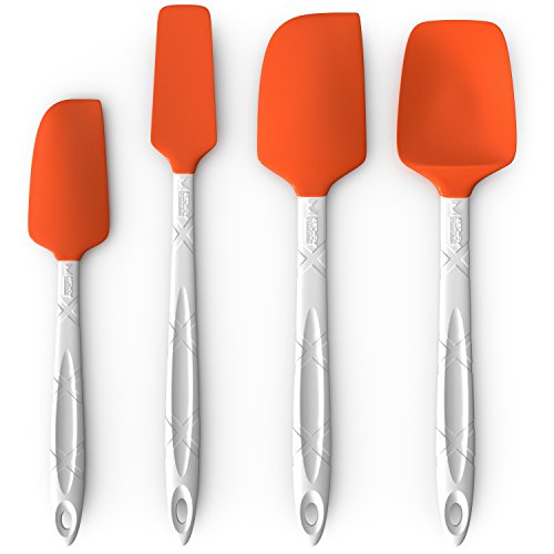 M KITCHEN WORLD Set de espátula de silicona - Utensilios de cocina para cocinar, hornear y mezclar - Resistente al calor - Juego de utensilios para horno ergonómico, Set de 4, Naranja