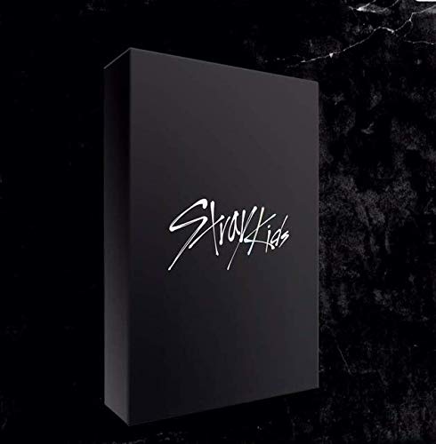 Stray Kids - Álbum de edición limitada+Beneficio de Pre-Orden+Póster doblado+Juego de tarjetas de fotos extra