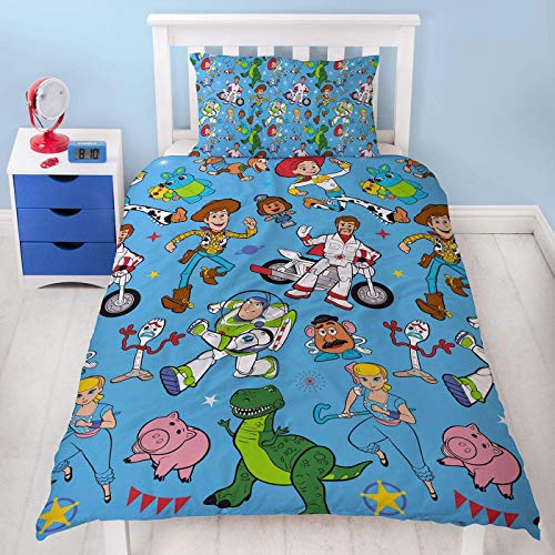 Toy Story - Juego de Funda de edredón Reversible para Cama Individual con un diseño de Woody & Buzz Lightyear de la película Toy Story 4, con Funda de Almohada a Juego Toy Story - Juego de Funda de edredón Reversible para Cama Individual con un diseño de Woody & Buzz Lightyear de la película Toy Story 4, con Funda de Almohada a Juego