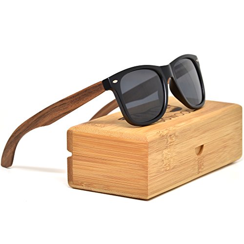 GOWOOD Gafas de sol de madera de nogal para hombre y mujer con frontal negro mate y lentes polarizadas oscuras